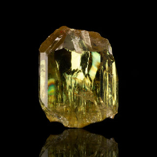 zAW |  Apatite on Lucite Base // 45.52 Grams